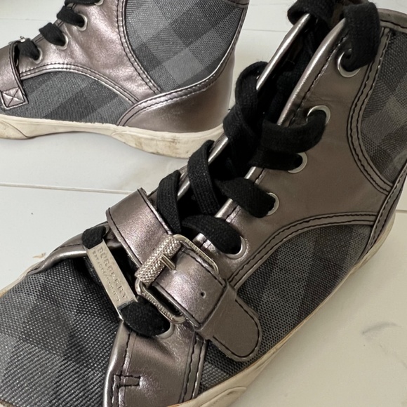 Burberry high tops size 35 - Picture 2 of 3